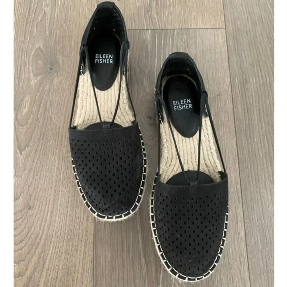 Eileen Fisher Lee 2 Espadrille‎ Flats Black Tumbled Nubuck Perforated Size 8